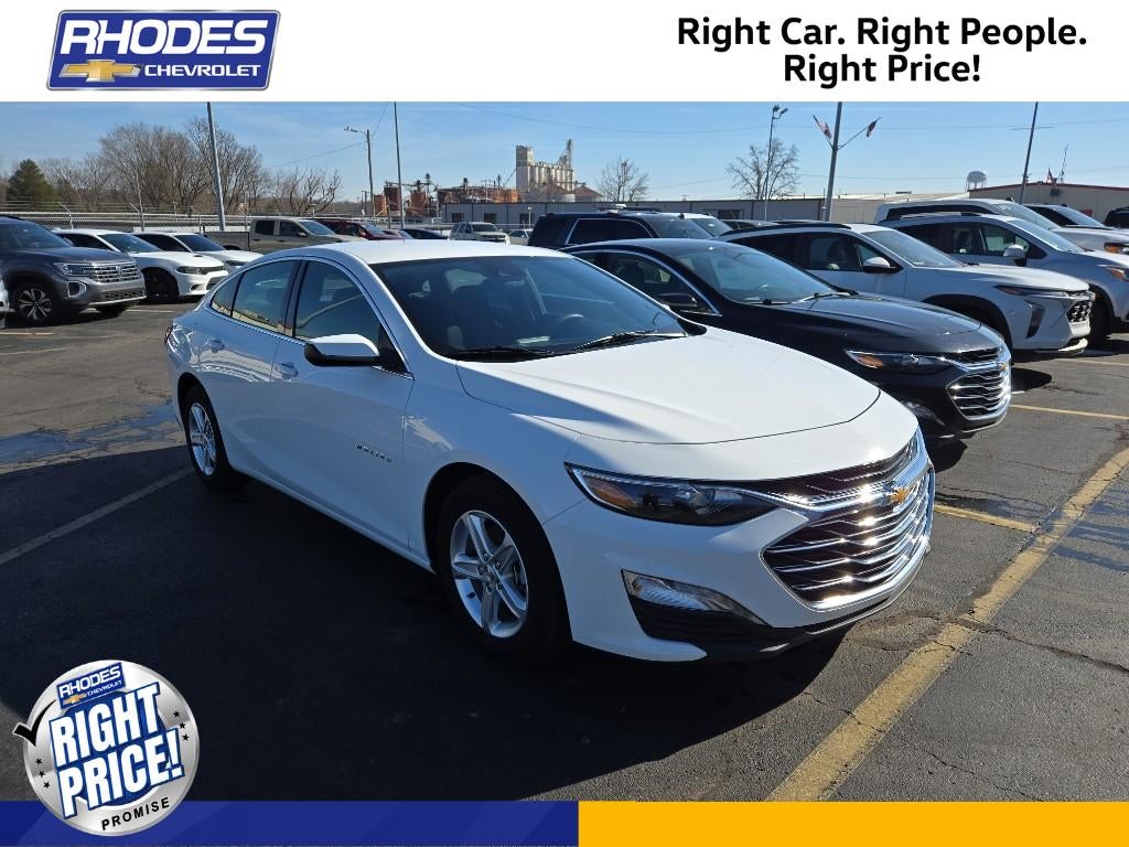 2024 Chevrolet Malibu 1LT in Summit White — front three-quarter view