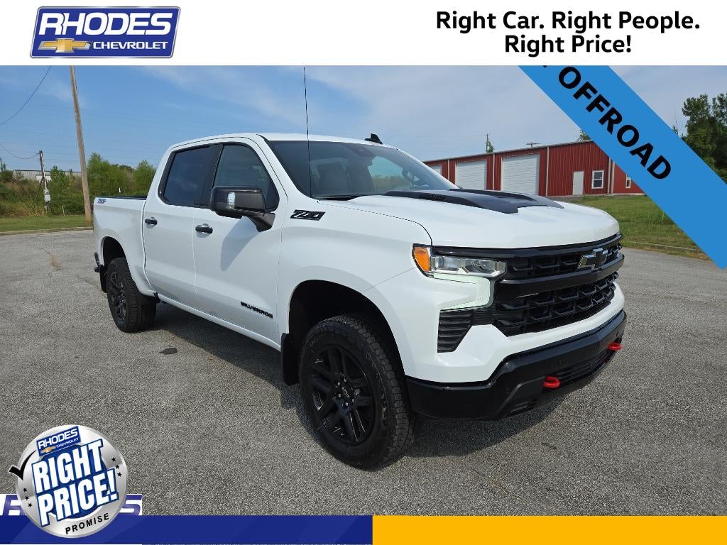 2026 Chevrolet Silverado 1500 LT Trail Boss in Summit White — front three-quarter view